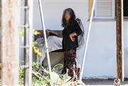 Τι ισχυρίστηκε η γυναίκα που έθαψε την μητέρα της στην αυλή στον Μαραθώνα - Η παραδοχή