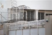 Δύο συλλήψεις σωφρονιστικών υπαλλήλων για την απόδραση από τις φυλακές Κορυδαλλού - Πώς διέφυγε ο κρατούμενος