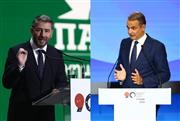 Στο στόχαστρο της γαλάζιας κριτικής το ΠΑΣΟΚ - Μονομαχία για τα «μάτια» των κεντρώων  ψηφοφόρων