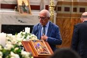 Αυτή την ώρα το τελευταίο «αντίο» στη Μάρω Κοντού - Πλήθος κόσμου στη Μητρόπολη Αθηνών