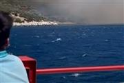Συγκλονιστικό βίντεο του ethnos.gr μέσα από πυροσβεστικό πλοίο στον Άγιο Βασίλειο κατά τη διάρκεια εκκένωσης