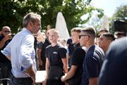 To …φλερτ της κυβέρνησης στους κεντρώους: Ποια ατζέντα μπαίνει μπροστά και γιατί εντείνεται η επίθεση στο ΠΑΣΟΚ