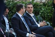 Ανδρουλάκης – Τσίπρας: Το στεγαστικό στο «μικροσκόπιο» ενός ανταγωνισμού σε πολλά μέτωπα