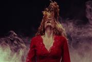 Florence + The Machine στην Αθήνα: Τα τραγούδια που γεννήθηκαν μέσα από τις πληγές της