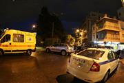 Συναγερμός στο κέντρο της Αθήνας: Νεαρή κοπέλα έπεσε από τον 6ο όροφο καταστήματος