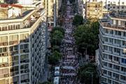 Μεγάλες πορείες στο κέντρο της Θεσσαλονίκης για τη ΔΕΘ - Τουλάχιστον 13 προσαγωγές και 6 συλλήψεις