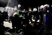 Σκληραίνει τη στάση του ο Ράμα: Βάζει πρόστιμο έως 5.000 ευρώ σε όποιον διαδηλώνει
