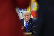 Στην αντεπίθεση ο Τραμπ κατά του Ιράν: Τώρα απαιτώ κι εγώ αποζημιώσεις για νεκρούς και τραυματίες