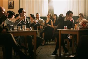 article square background image