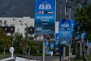 article square background image