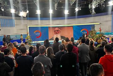 article square background image