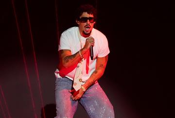 article square background image