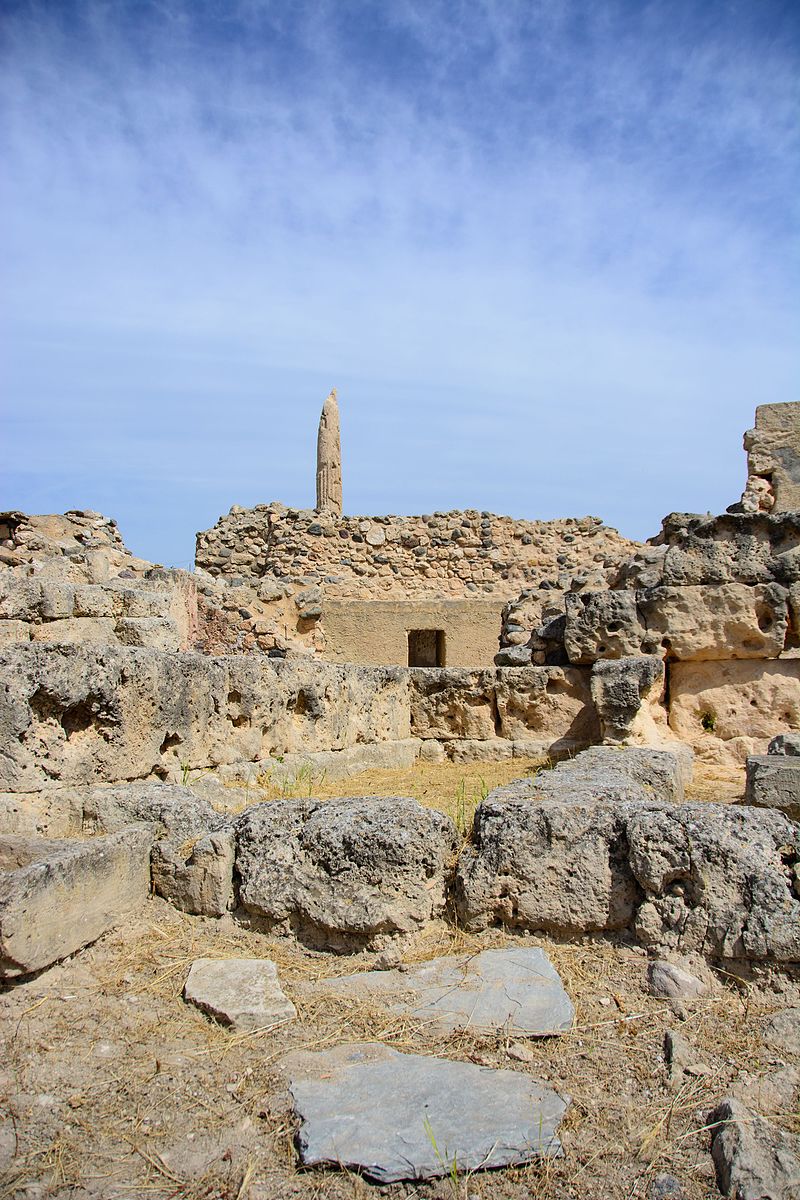 kolona_archaelogical_site.jpg