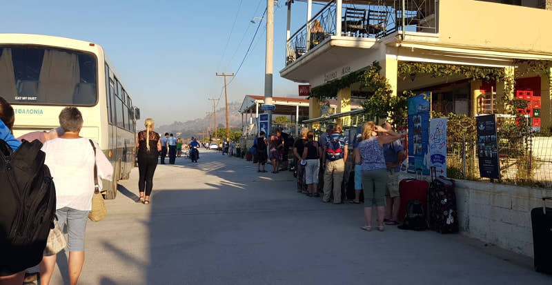 touristes-leoforeia-fotia-kefalonia-14-9-2019.jpg