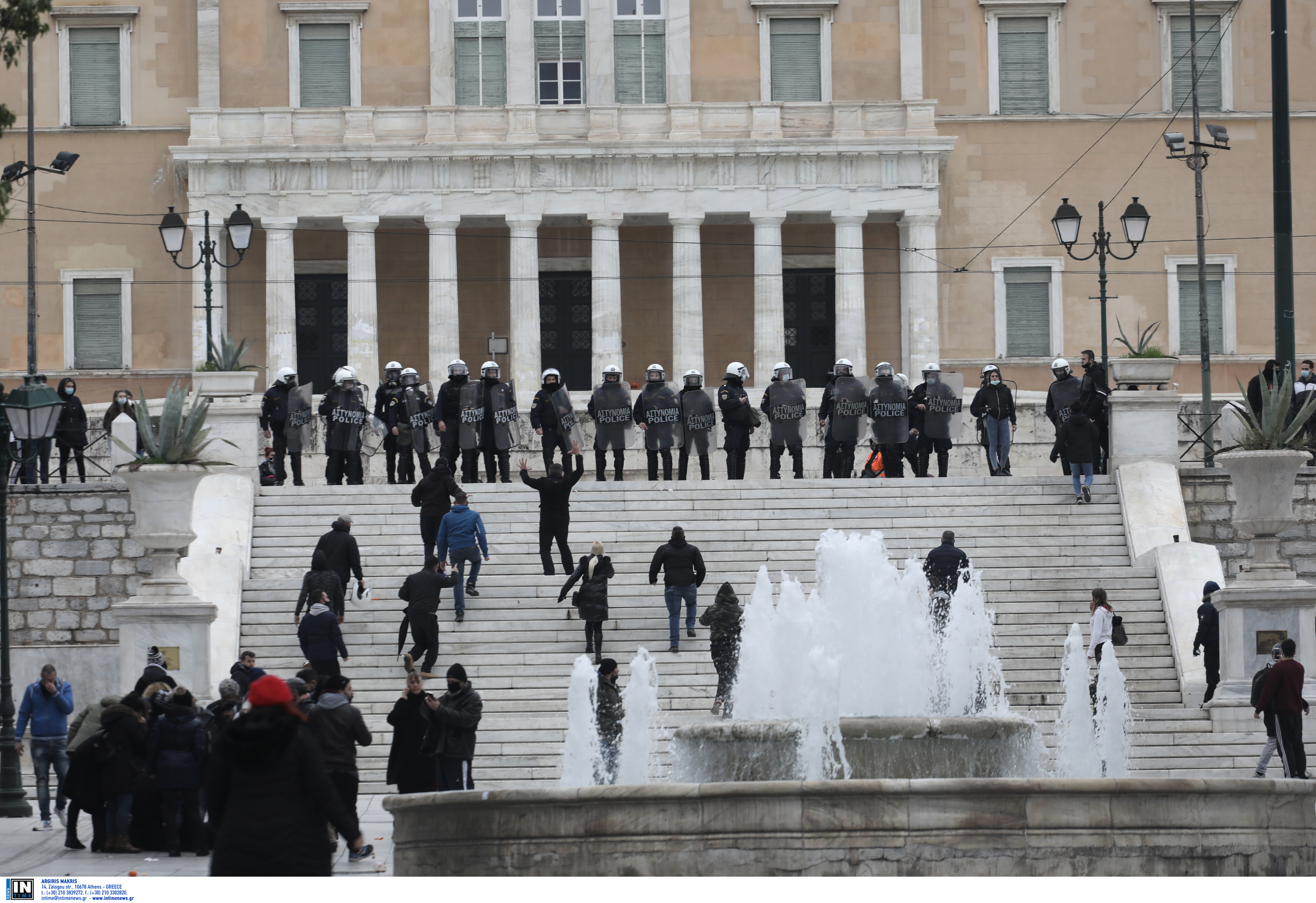 επεισόδια στο Σύνταγμα