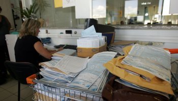 υπάλληλος, εφορία