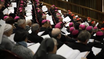 Ιερείς στο Βατικανό