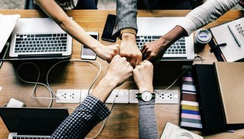 εργασία, εργαζόμενοι