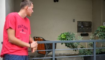 Οι φοιτητής που βρήκε το εγκαταλελειμμένο βρέφος στη Νέα Ιωνία