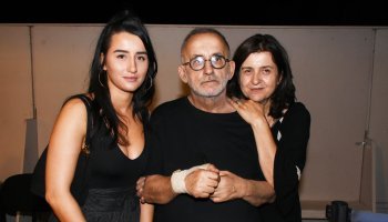 Θάνος Μικρούτσικος