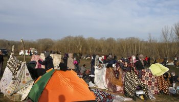 Πρόσφυγες και μετανάστες στα σύνορα του Έβρου