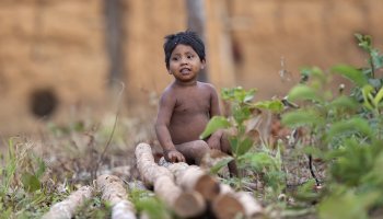 Παιδί ιθαγενών στον Αμαζόνιο