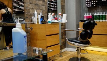 καταστήματα