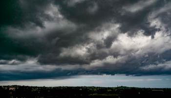 Ουρανός γεμάτος σύννεφα