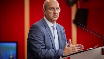 Γιάννης Οικονόμου