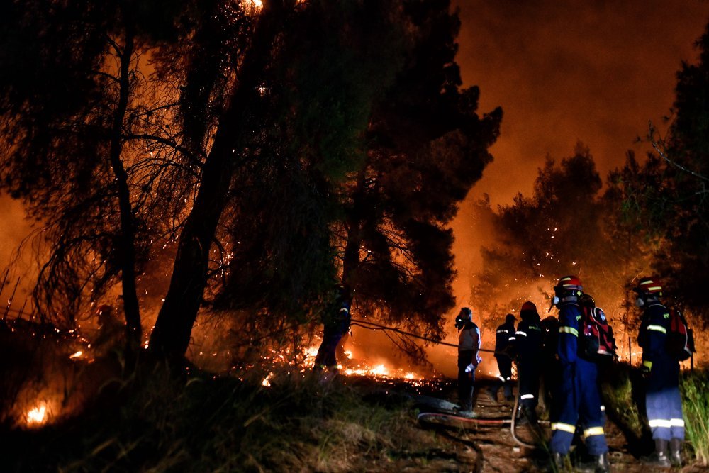 Φωτιά στον Σχίνο Λουτρακίου Κορινθίας