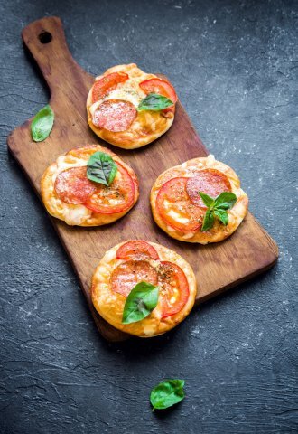 mikres_pitses.jpg mikres_pitses.jpg